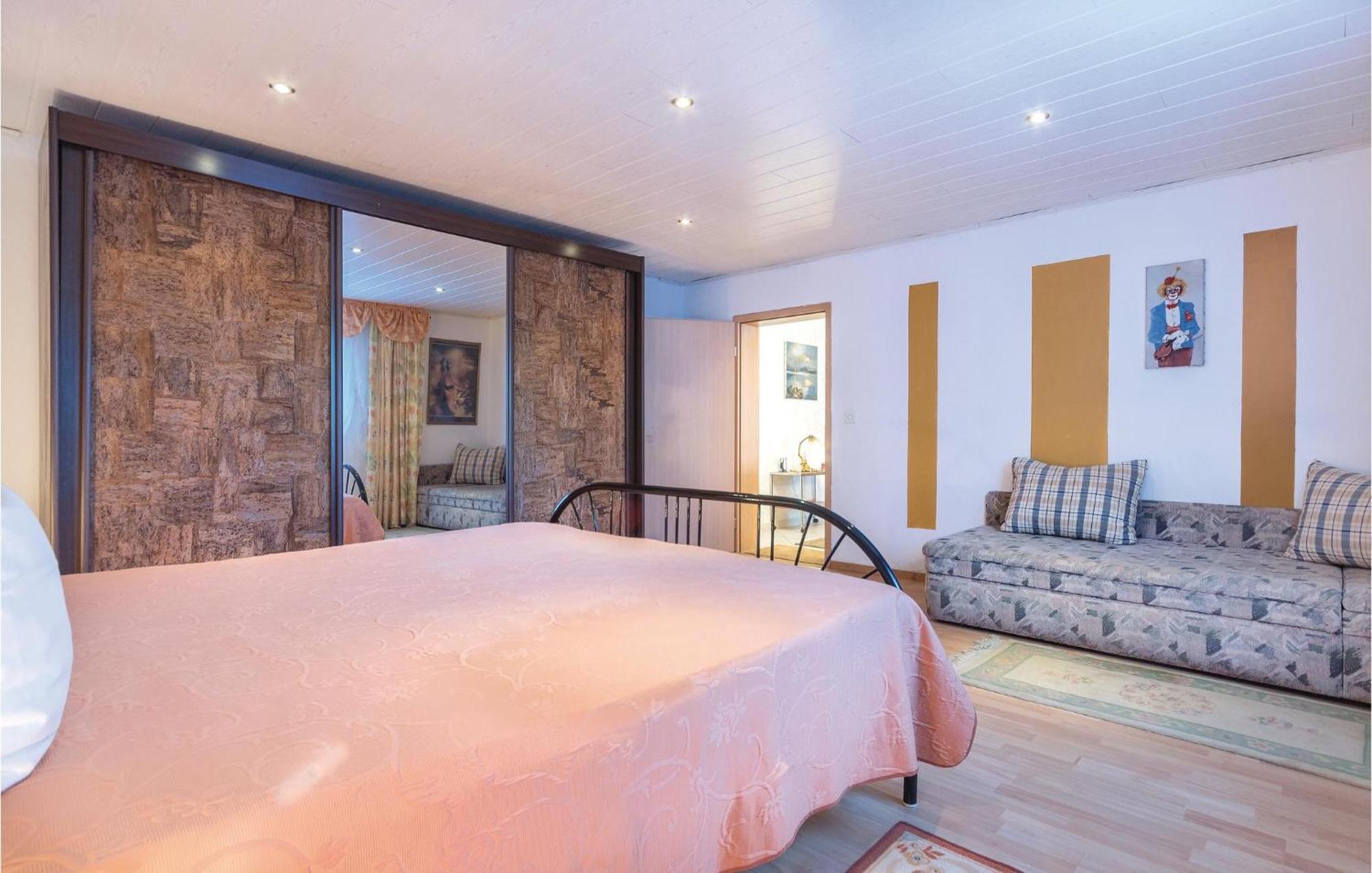 3 Bedroom Awesome Apartment In Pavicini Esterno foto