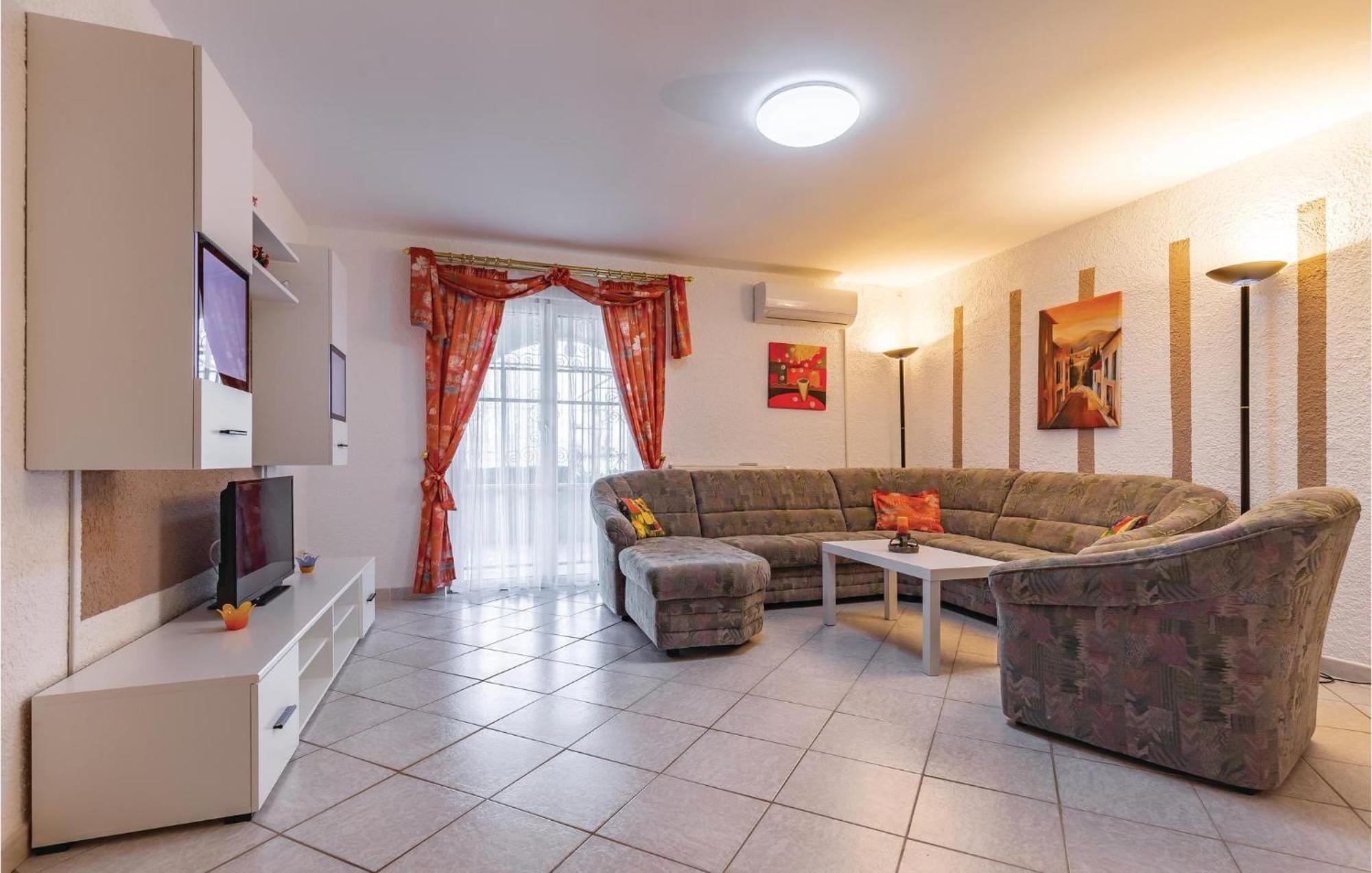 3 Bedroom Awesome Apartment In Pavicini Esterno foto