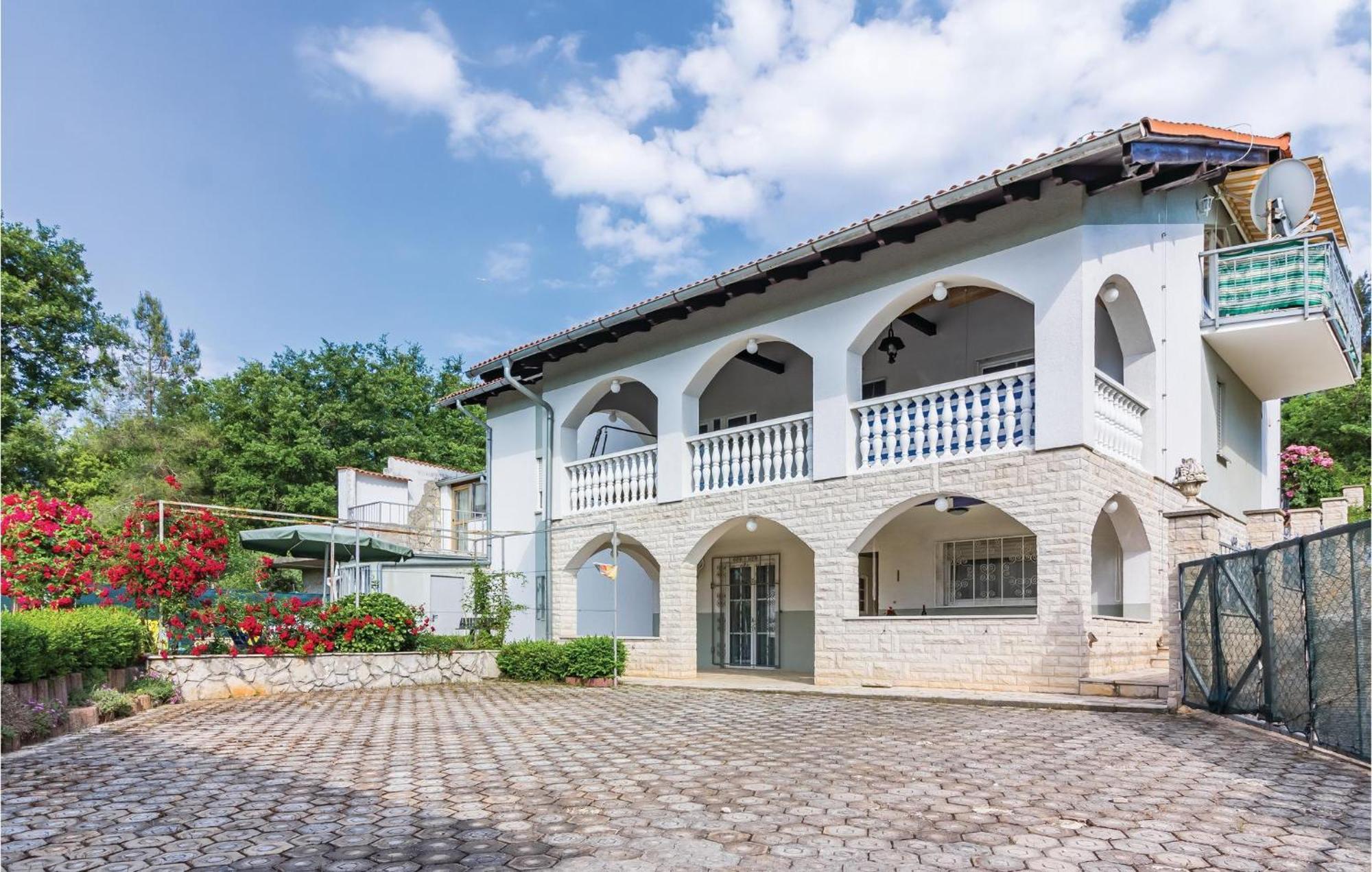 3 Bedroom Awesome Apartment In Pavicini Esterno foto