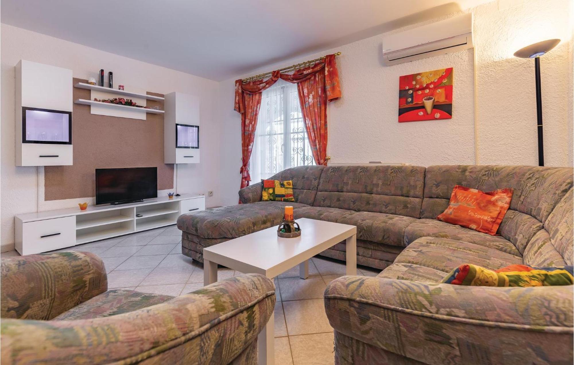 3 Bedroom Awesome Apartment In Pavicini Esterno foto